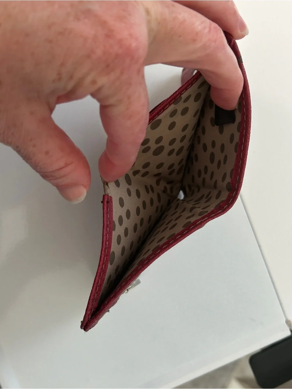 Relic Red Faux Leather Compact Bifold Wallet Polka Dot Lining RLS2645
